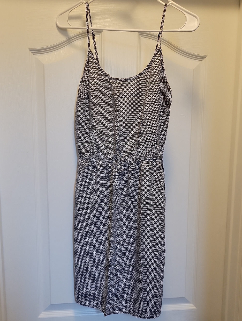 Old Navy Black and White Geometric Spaghetti Strap Midi Dress